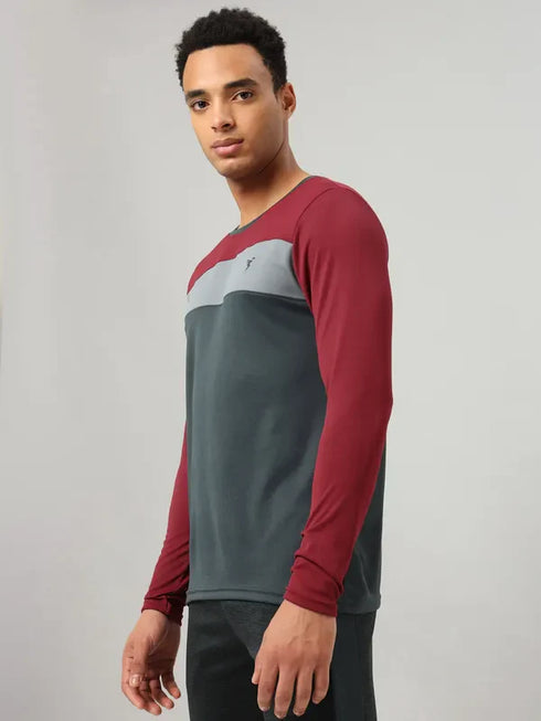Men Colorblock Slim Fit Crew Neck T-shirt with MATPIQ