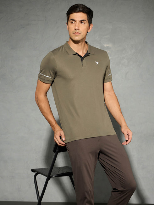 Men Solid Slim Fit Polo T-shirt with TECHNO COOL+