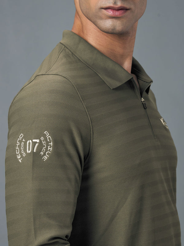 Men Solid Slim Fit Polo Sports T-shirt with MATPIQ
