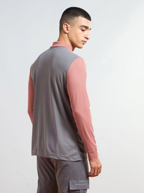 Men Colorblock Slim Fit Polo T-shirt with MATPIQ