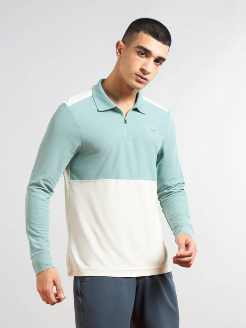 Men Colorblock Slim Fit Polo T-shirt with MATPIQ
