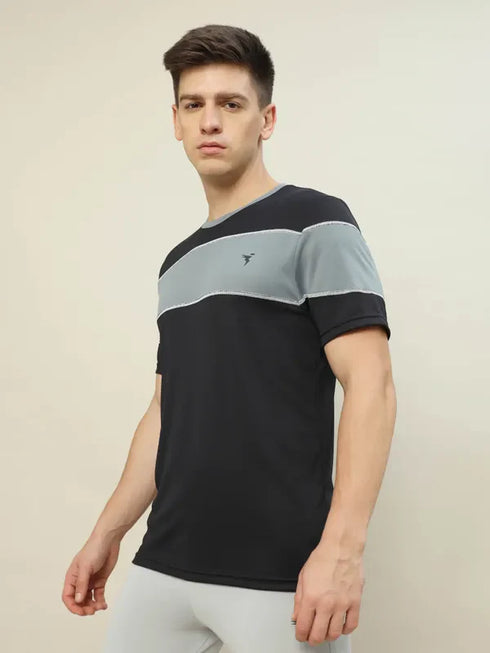 Men Colorblock Slim Fit Crew Neck T-shirt with TECHNO COOL+