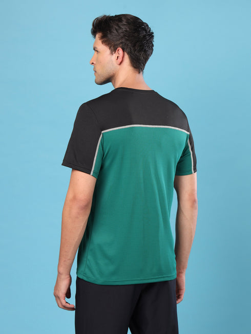 Men Colorblock Slim Fit Crew Neck T-shirt with TECHNO COOL+