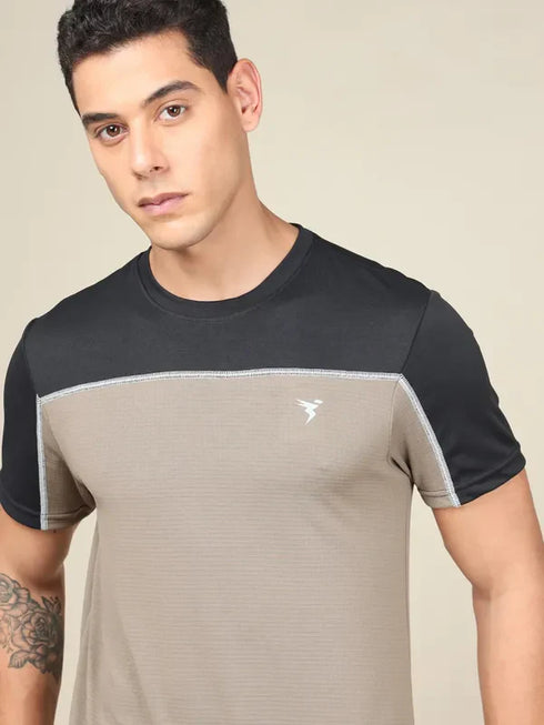 Men Colorblock Slim Fit Crew Neck T-shirt with TECHNO COOL+