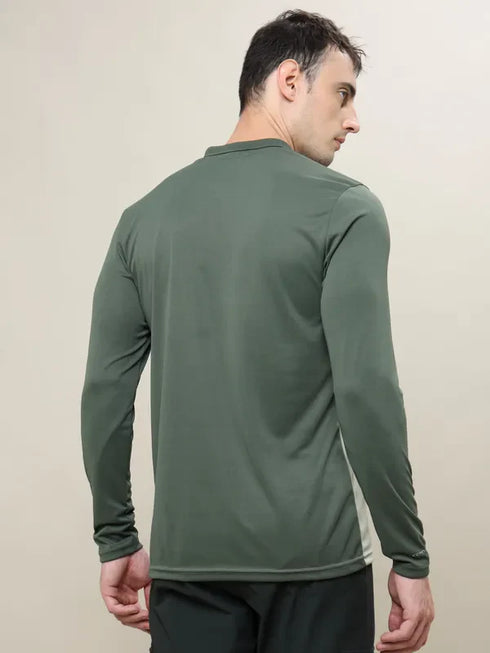 Men Colorblock Slim Fit Polo T-shirt with TECHNO COOL+