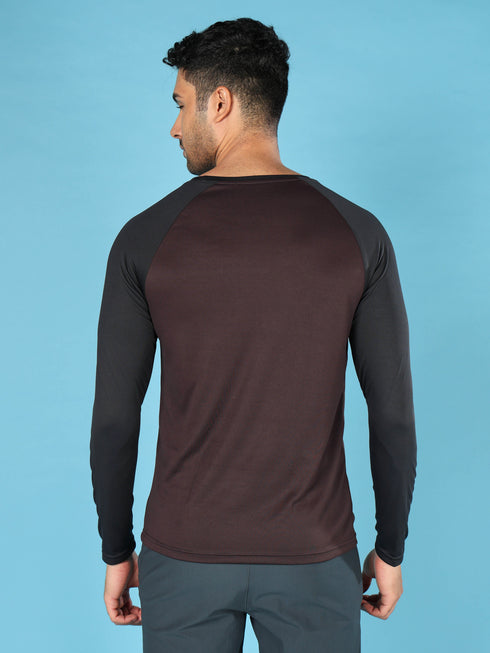 Men Colorblock Slim Fit Crew Neck T-shirt with TECHNO COOL+