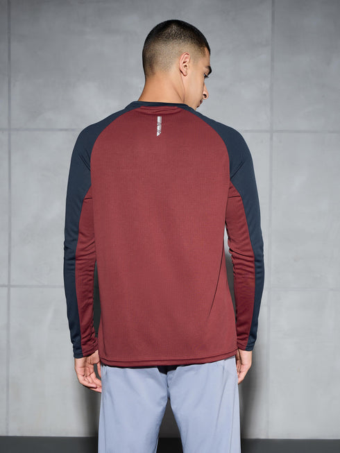 Men Colorblock Slim Fit Crew Neck T-shirt with TECHNO COOL+