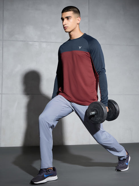 Men Colorblock Slim Fit Crew Neck T-shirt with TECHNO COOL+