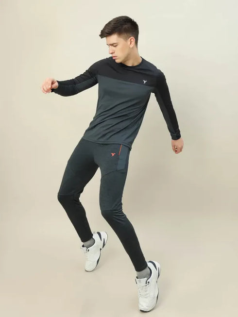 Men Colorblock Slim Fit Crew Neck T-shirt with TECHNO COOL+