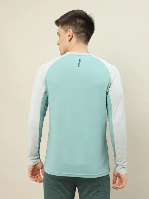 Men Colorblock Slim Fit Crew Neck T-shirt with TECHNO COOL+