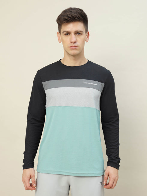 Men Colorblock Slim Fit T-shirt with MATPIQ