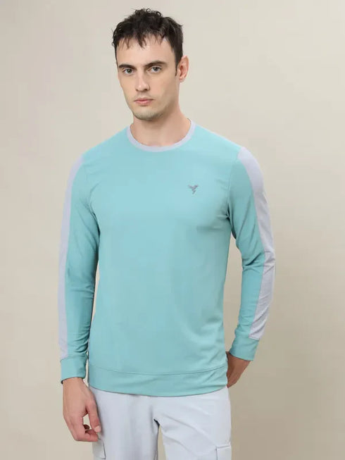 Men Colorblock Slim Fit Crew Neck T-shirt with MATPIQ
