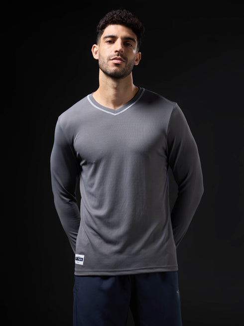 Men Solid Slim Fit V Neck Sports T-shirt with TECHNOCOOL+