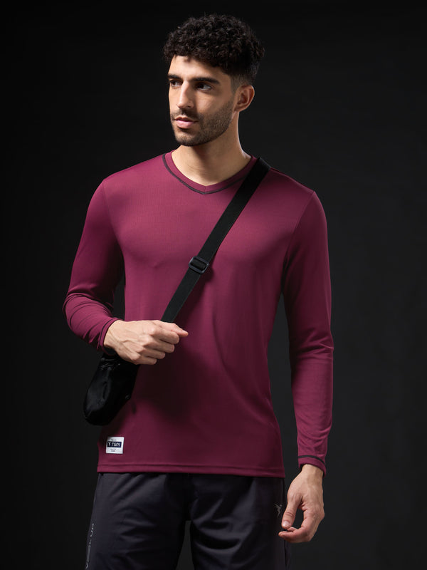 Men Solid Slim Fit V Neck Sports T-shirt with TECHNOCOOL+