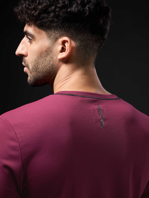 Men Solid Slim Fit V Neck Sports T-shirt with TECHNOCOOL+