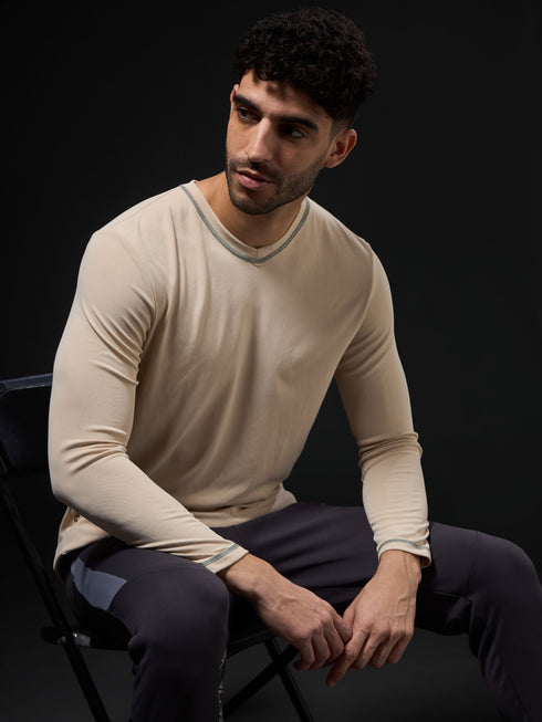Men Solid Slim Fit V Neck Sports T-shirt with TECHNOCOOL+