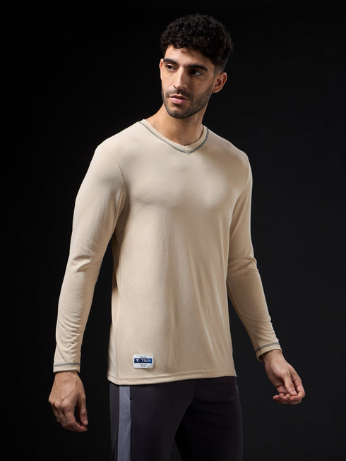 Men Solid Slim Fit V Neck Sports T-shirt with TECHNOCOOL+