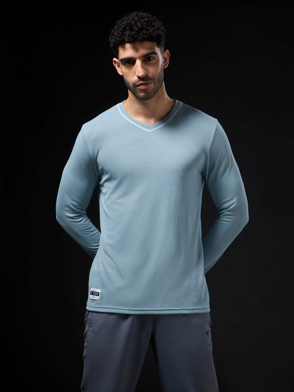 Men Solid Slim Fit V Neck Sports T-shirt with TECHNOCOOL+
