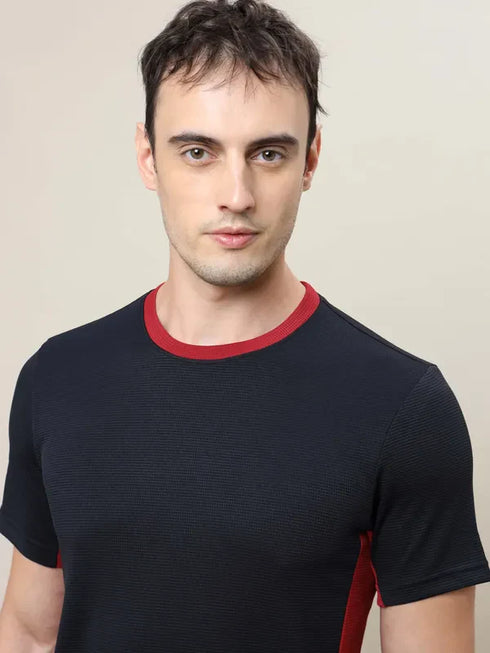 Men Colorblock Slim Fit Crew Neck T-shirt with TECHNO COOL+