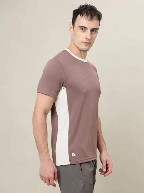 Men Colorblock Slim Fit Crew Neck T-shirt with TECHNO COOL+