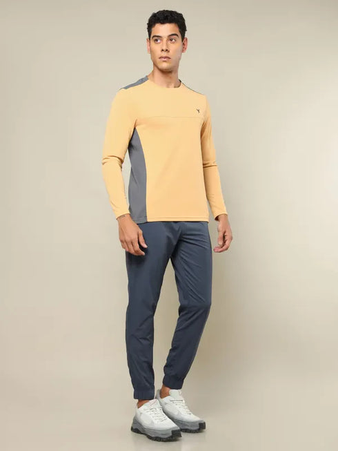 Men Colorblock Slim Fit Crew Neck T-shirt with TECHNO COOL+
