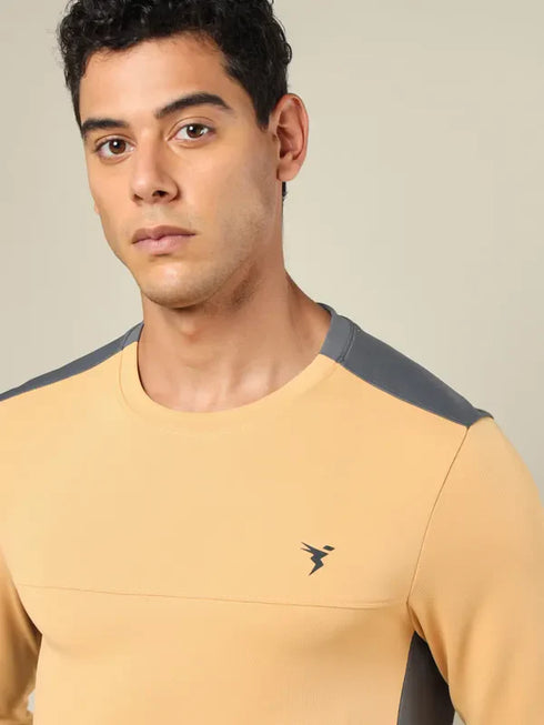 Men Colorblock Slim Fit Crew Neck T-shirt with TECHNO COOL+