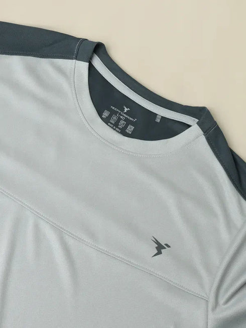 Men Colorblock Slim Fit Crew Neck T-shirt with TECHNO COOL+
