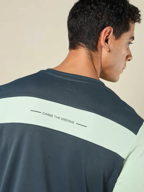 Men Colorblock Slim Fit Crew Neck T-shirt with TECHNO COOL+