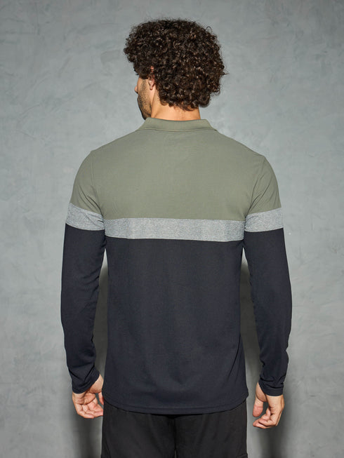 Men Colorblock Slim Fit Polo T-shirt with MATPIQ