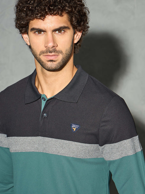 Men Colorblock Slim Fit Polo T-shirt with MATPIQ