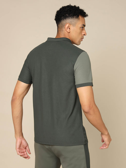 Men Colorblock Slim Fit Polo T-shirt with TECHNO COOL+