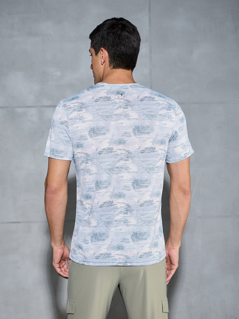 Men Abstract Print Slim Fit Crew Neck T-shirt with TECHNO COOL+