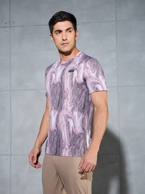 Men Abstract Print Slim Fit Crew Neck T-shirt with TECHNO COOL+