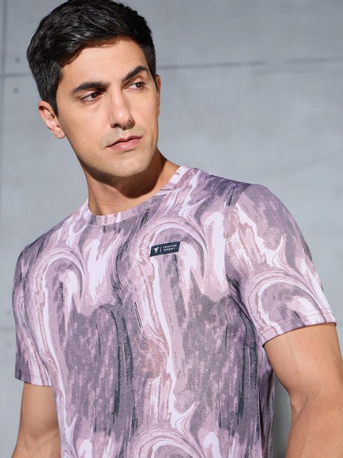 Men Abstract Print Slim Fit Crew Neck T-shirt with TECHNO COOL+