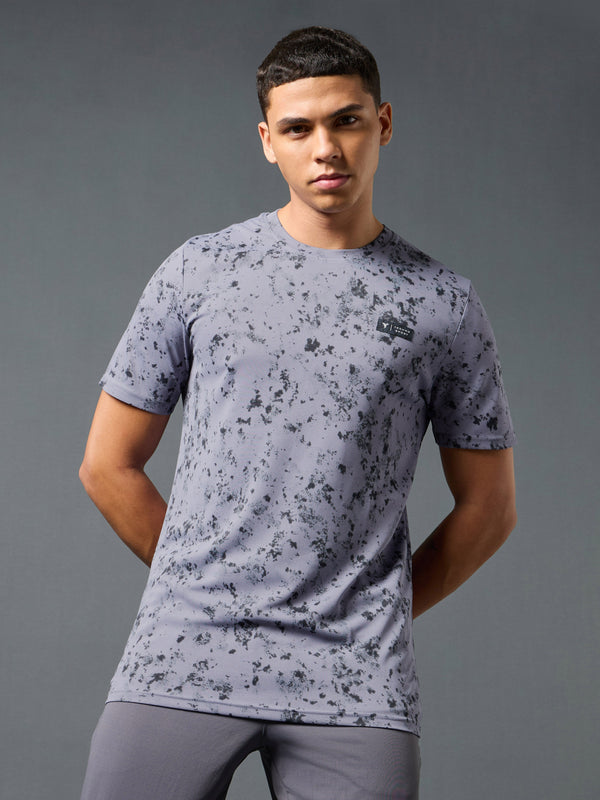 Men Abstract Print Slim Fit Crew Neck T-shirt with TECHNO COOL+