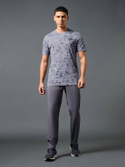 Men Abstract Print Slim Fit Crew Neck T-shirt with TECHNO COOL+
