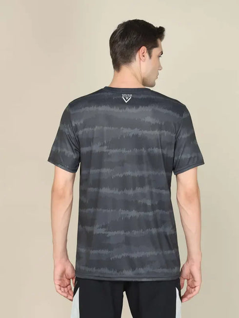 Men Abstract Print Slim Fit Crew Neck T-shirt with TECHNO COOL+