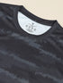 Men Abstract Print Slim Fit Crew Neck T-shirt with TECHNO COOL+