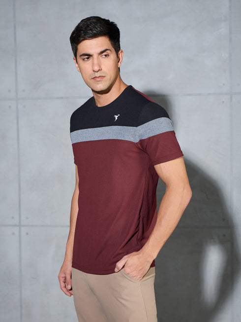 Men Colorblock Slim Fit Crew Neck T-shirt with MATPIQ