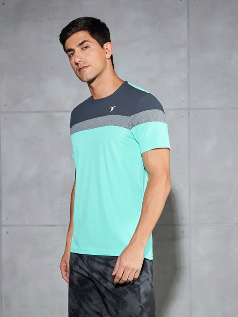 Men Colorblock Slim Fit Crew Neck T-shirt with MATPIQ