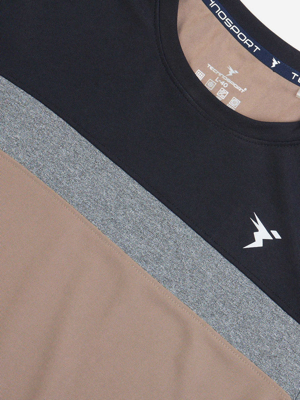 Men Colorblock Slim Fit Crew Neck T-shirt with MATPIQ