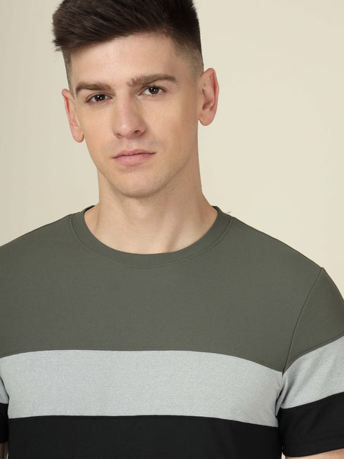 Men Colorblock Slim Fit Crew Neck T-shirt with MATPIQ
