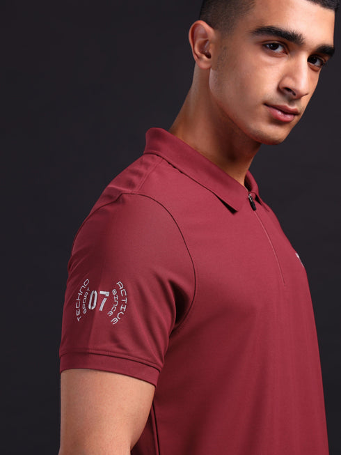 Men Solid Slim Fit Polo T-shirt with MATPIQ