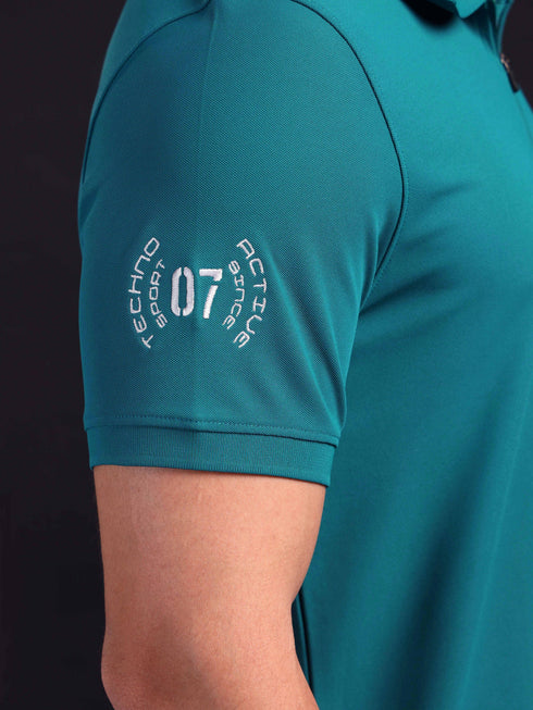 Men Solid Slim Fit Polo T-shirt with MATPIQ
