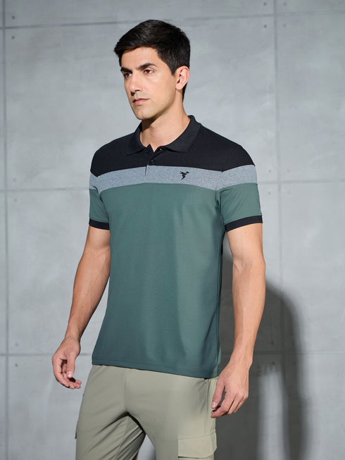 Men Colorblock Slim Fit Polo T-shirt with MATPIQ