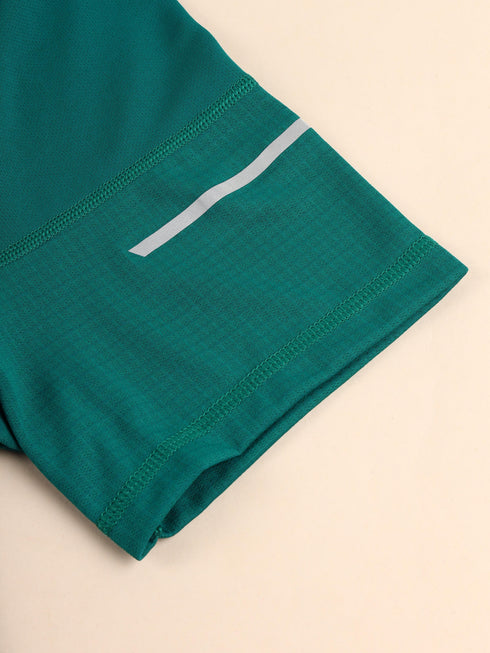 Men Solid Slim Fit Crew Neck T-shirt with DOUBLE COOL