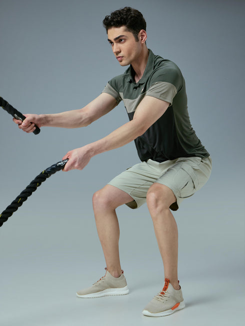 Men Colorblock Slim Fit Polo T-shirt with TECHNO COOL+