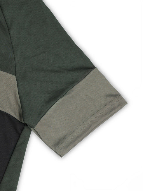 Men Colorblock Slim Fit Polo T-shirt with TECHNO COOL+