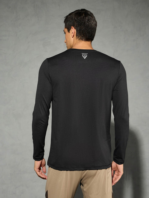 Men Solid Slim Fit Round Neck Sports T-shirt with COTFLEX