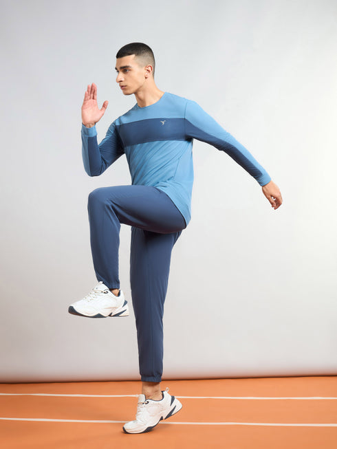 Men Colorblock Slim Fit T-shirt with MATPIQ